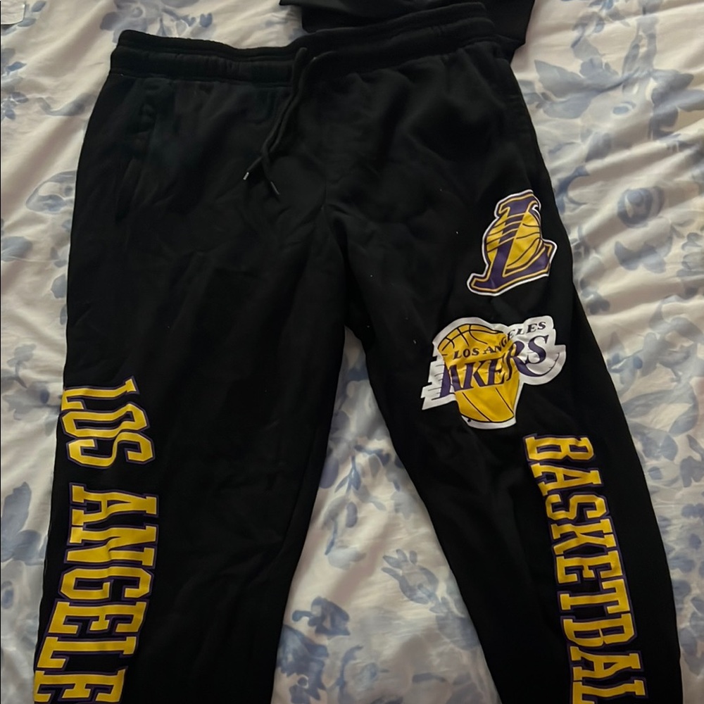 Women Lakers  Black Sweatpants